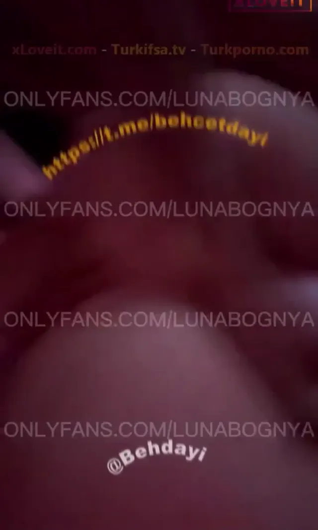 Luna Bognya Sex Çığlıklar içinde sikildi — Luna Bognya — Amatör Porno · sahne 1