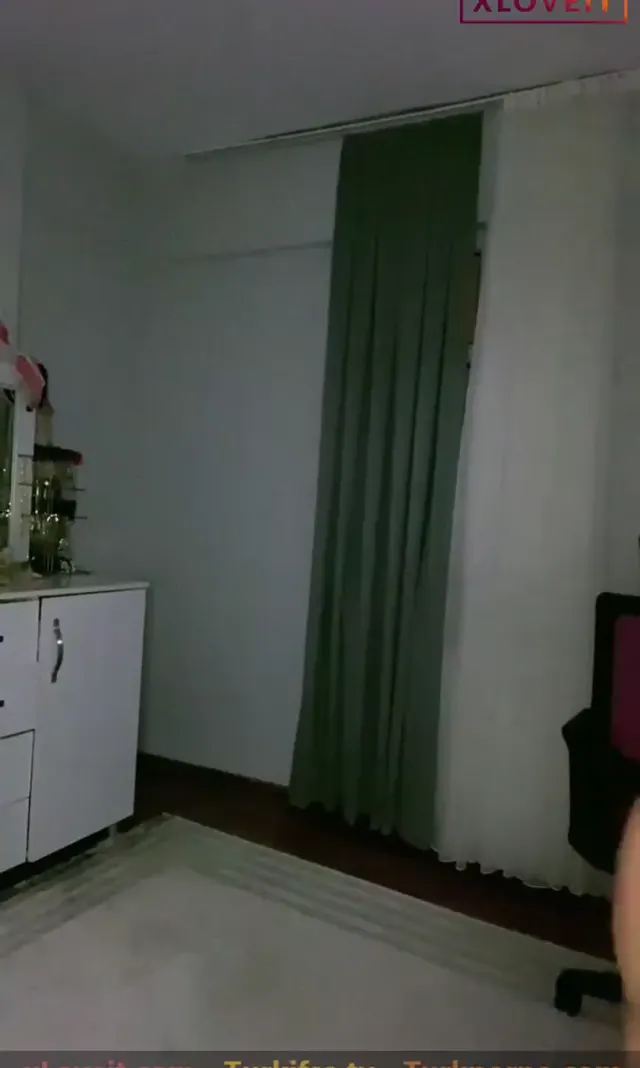 Tango Melis ifşa Kocaman götünü canlı yayında sergiledi — Tango Melis — Canlı Yayınlar · sahne 2