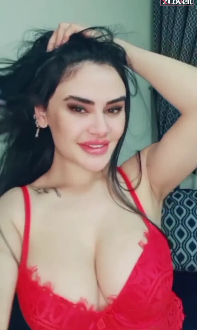 Naz Mila ifşa Karışık nude videolarını seyret — Naz Mila — Bedava Porno · sahne 1
