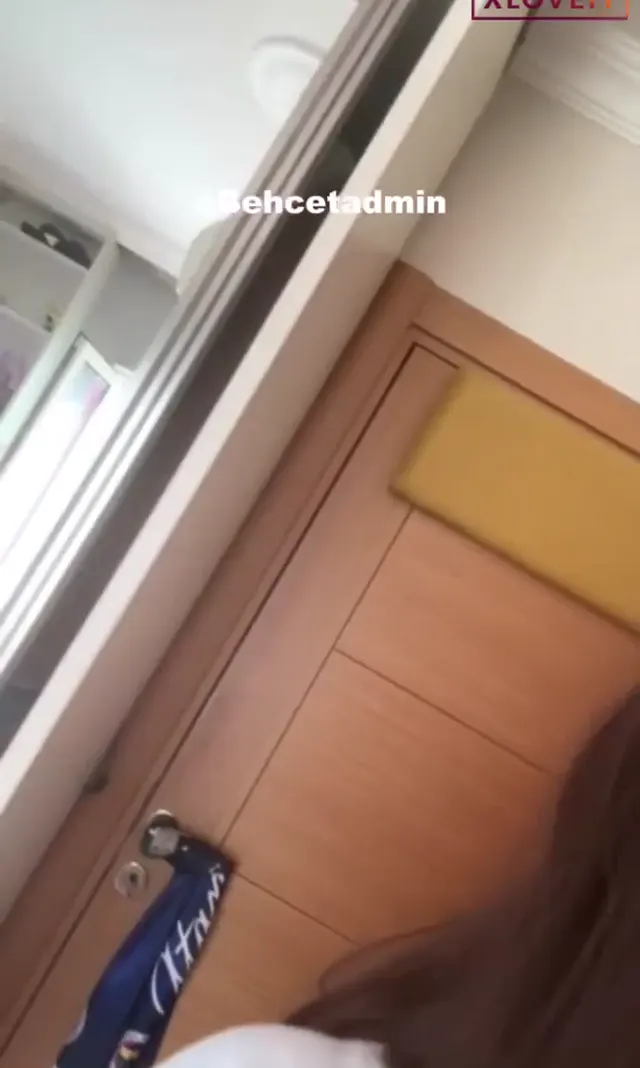 O Bir Kraliçe ifşa Meme amcık sergiledi — Canlı Yayınlar · sahne 2