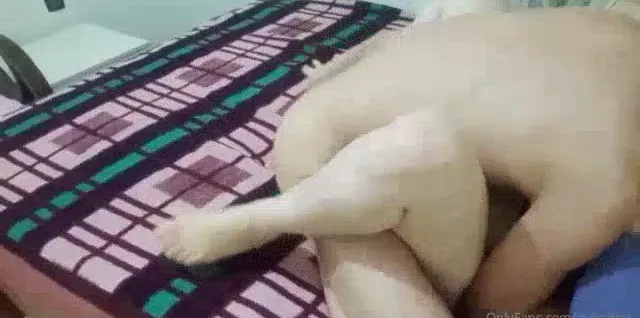 Olgun Sikiş Evliçiftiz1 yatakta kocasına iki büklüm sikildi — Evliciftiz1 — Konulu Porno · sahne 2