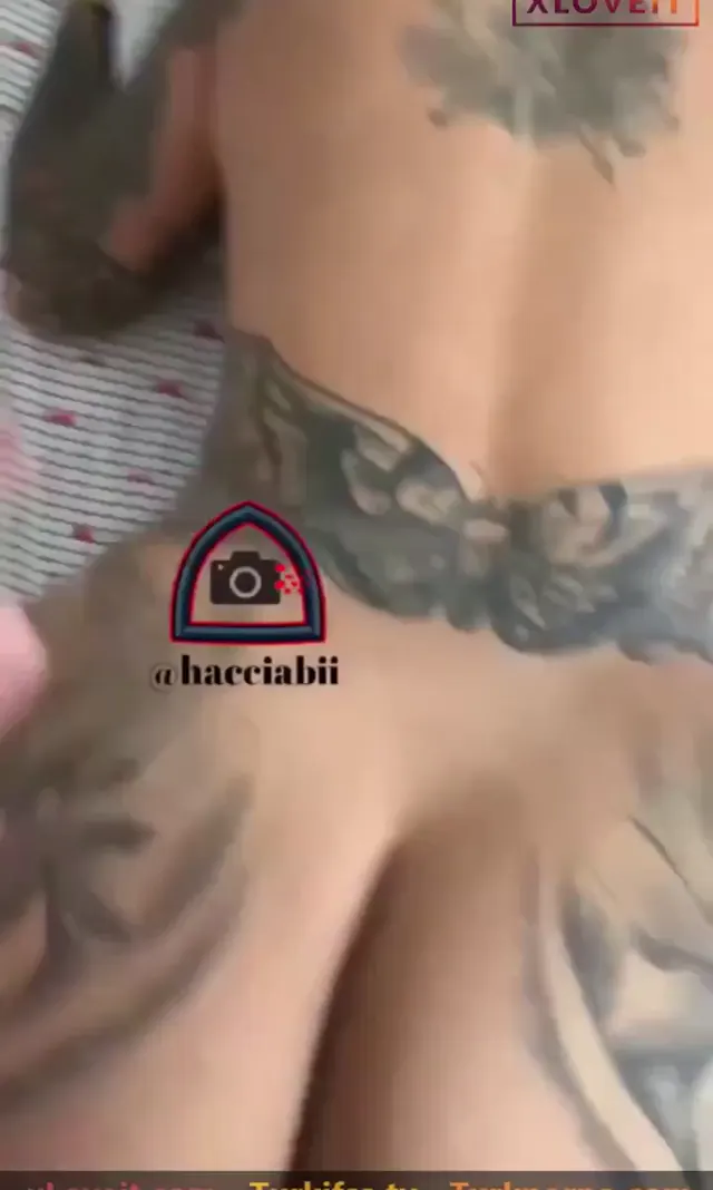 Raperin Yılmaz Porno Doggy sikilip kalçalarına patlattırdı — Raperin Yılmaz — Amatör Porno · sahne 1