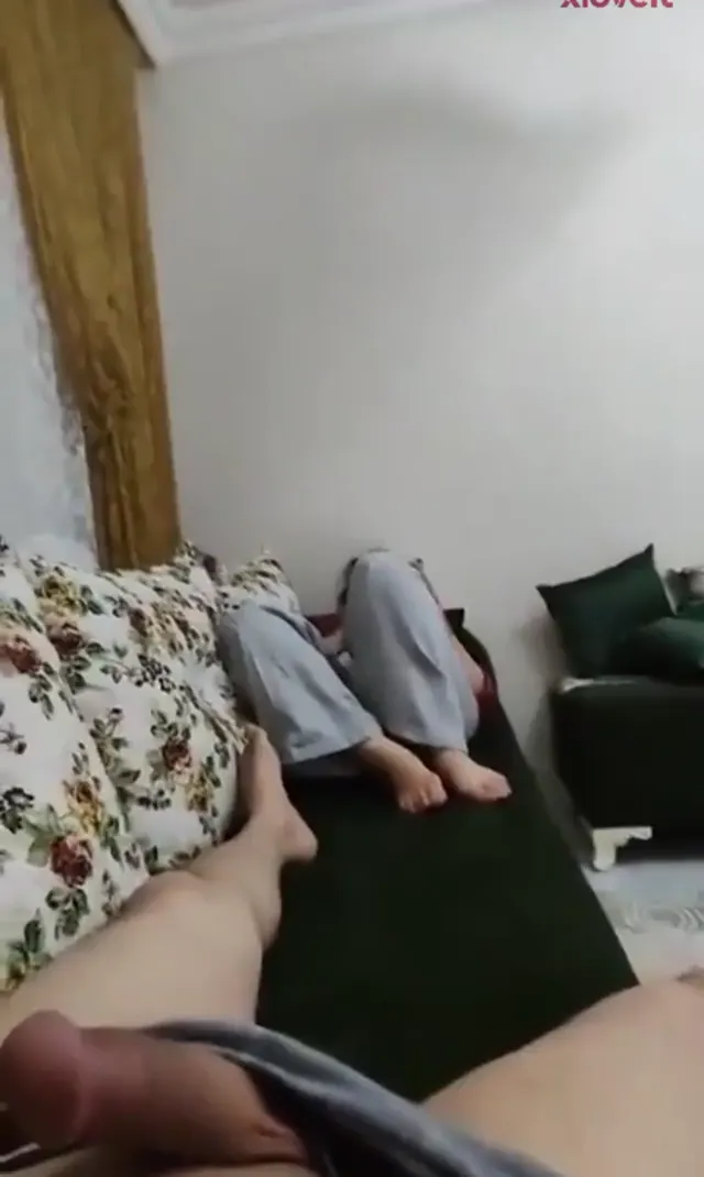 Sakso izle Genç sevgilisinin ağzına verdi — Amatör Porno · sahne 3