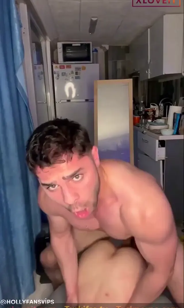 Sakso Porno Tyler Heat hardcore sakso çektirip boşaldı — Tylerheat — Mobil Porno · sahne 3