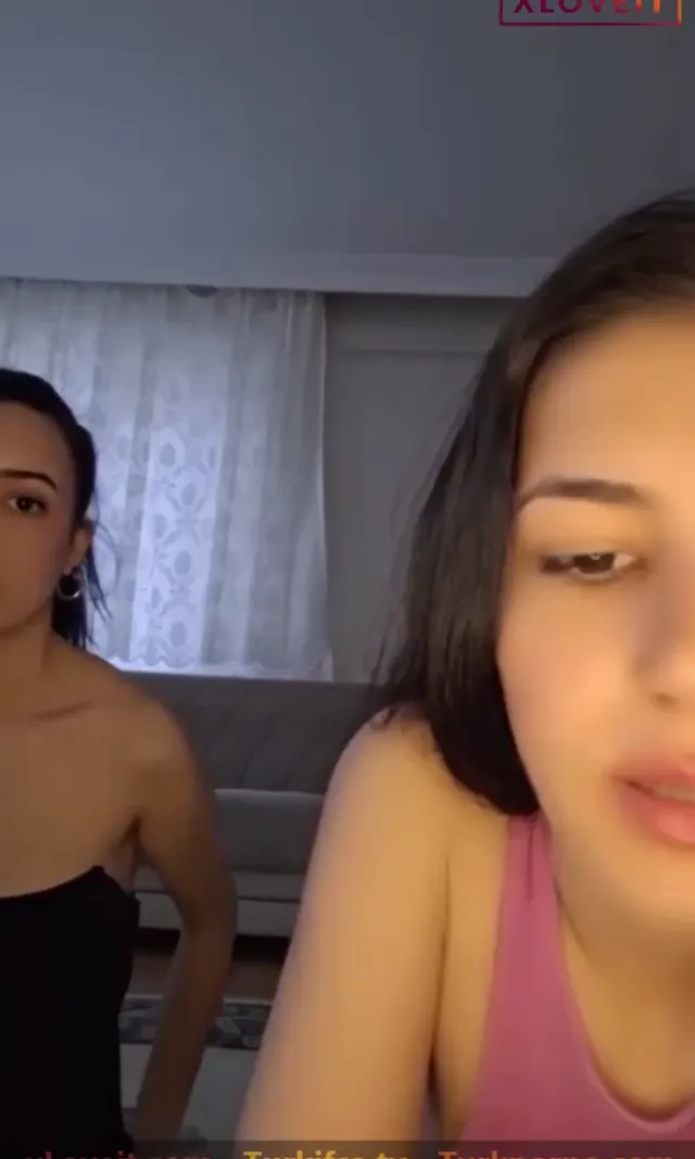 Şebnem ifşa 2 üniversiteli güzel kızın yayını — Şebnem — Canlı Yayınlar · sahne 3