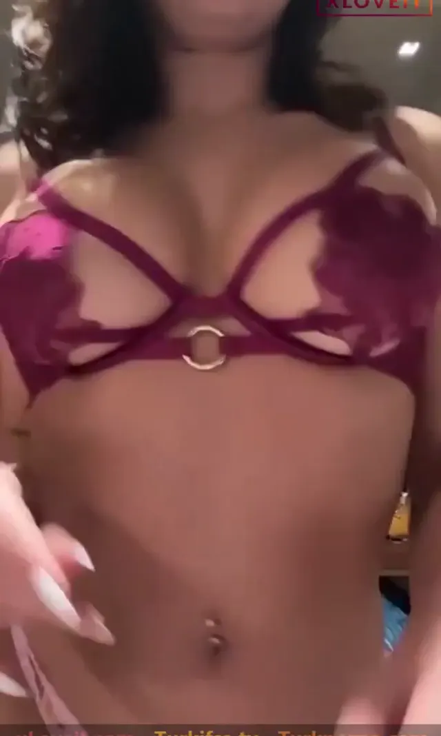 Serpil Cansız ifşa Pembe bornuzlu danslı yayın videosu — Serpil Cansız — Canlı Yayınlar · sahne 1