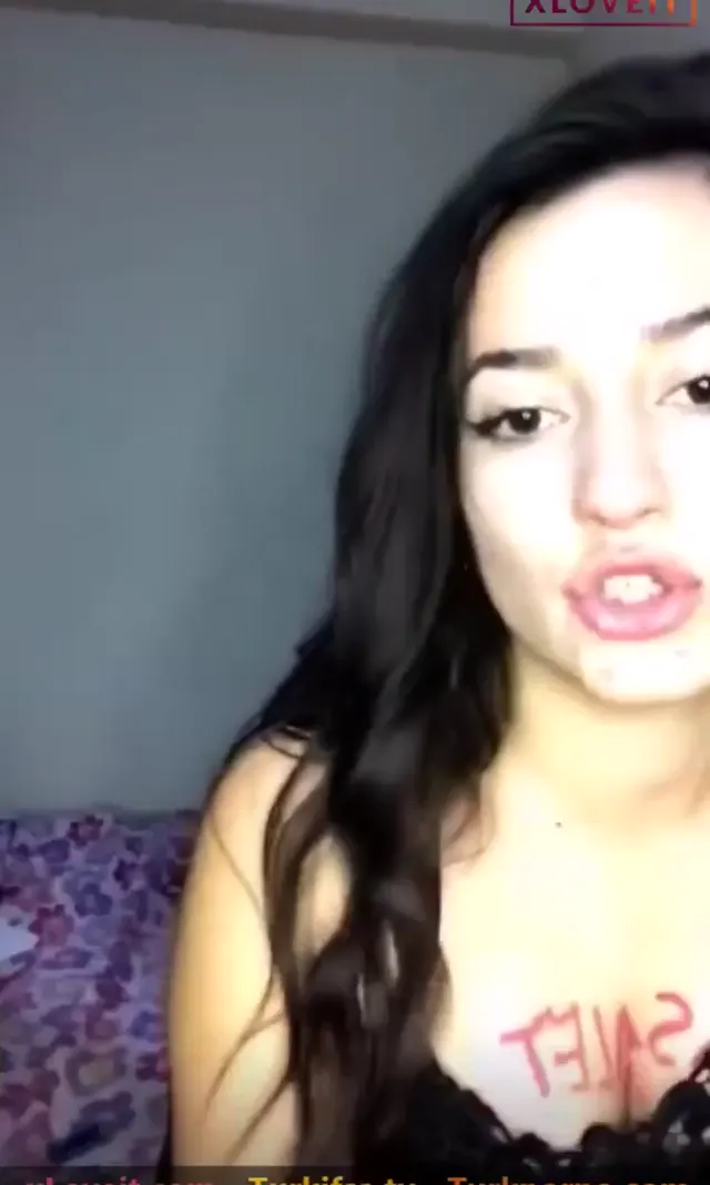 Sert Seks Tango Banunuz canlı yayında sikişti — Konulu Porno · sahne 1