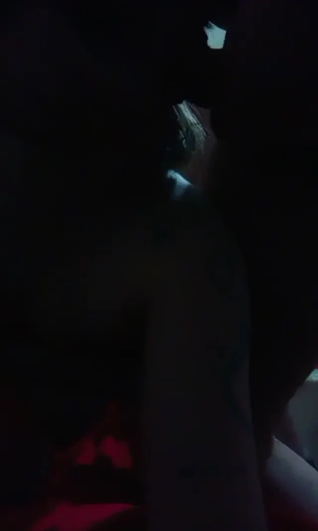 Sert Sikiş Melodi canlı yayında 2 kişi tarafından sikildi — Amatör Porno · sahne 2