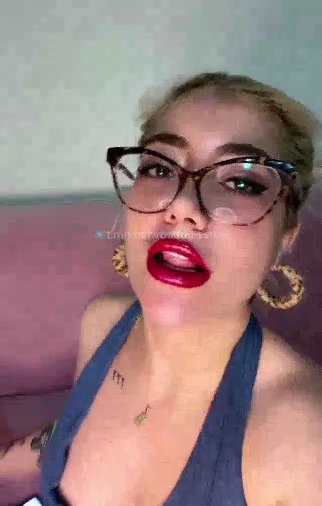 Tango Açelyanız — Tango Açelyanız ifşa nude canlı yayın videosu · sahne 2