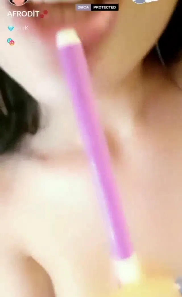 Tango Afrodit ifşa nude amcık parmaklayıp sularını emdi — Tango Afrodit — Bedava Porno · sahne 2