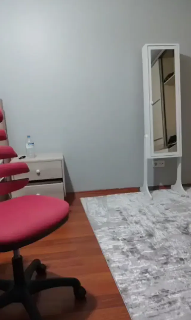 Ahu Candan ifşa Kırmızı iç çamaşırlı nude yayın yaptı — Ahu Candan — Canlı Yayınlar · sahne 2