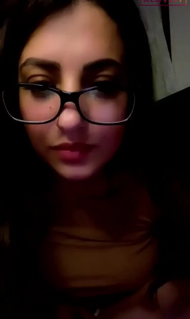 Tango Aylin — Tango Aylin ifşa Uzun nude yayın seyret · sahne 1