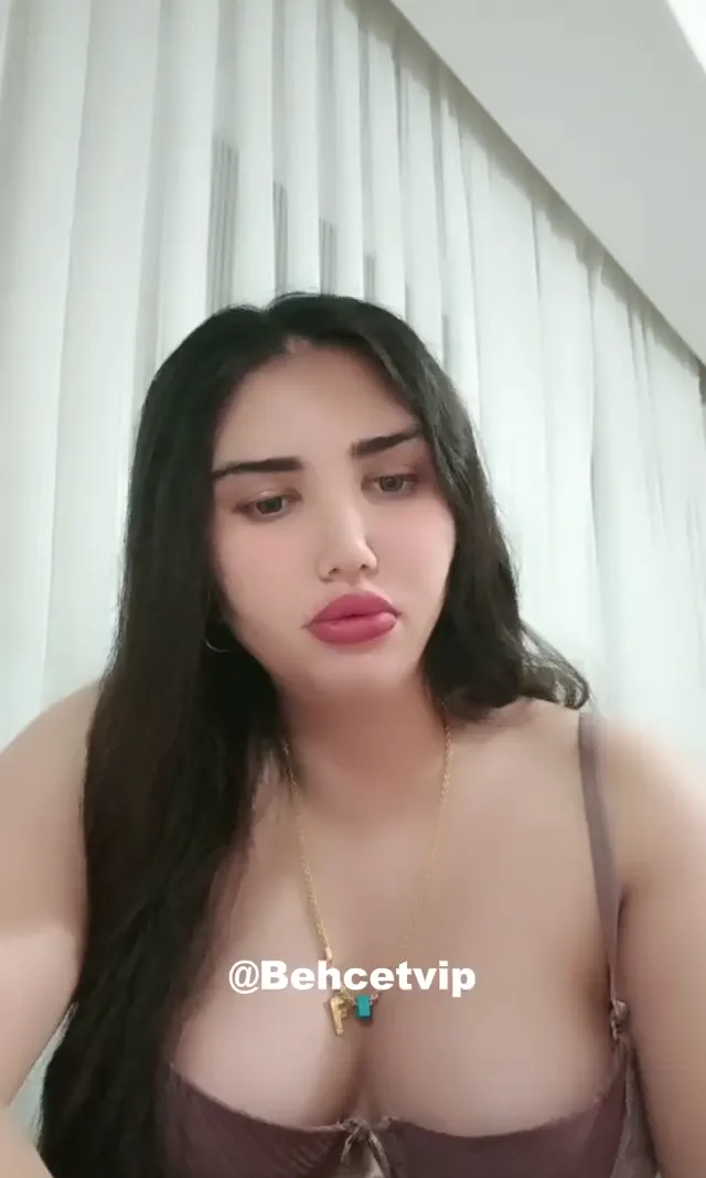 Tango Ays ifşa Büyük Memeli hatun yayında — Canlı Yayınlar · sahne 1