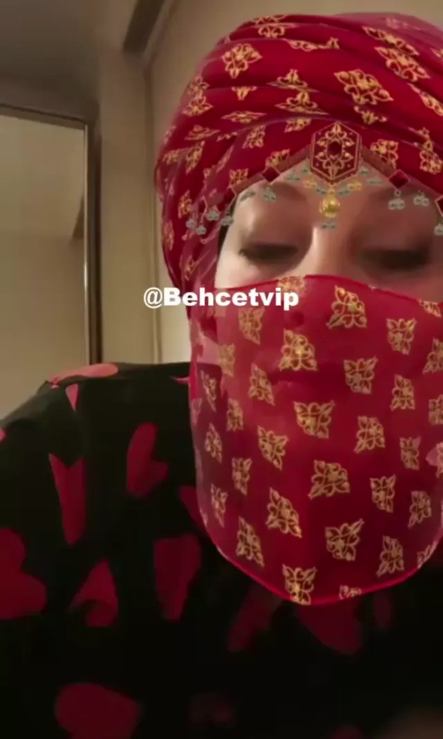 Tango bahar ifşa Olgun kadın memelerini açtı — Tango Bahar — Canlı Yayınlar · sahne 1
