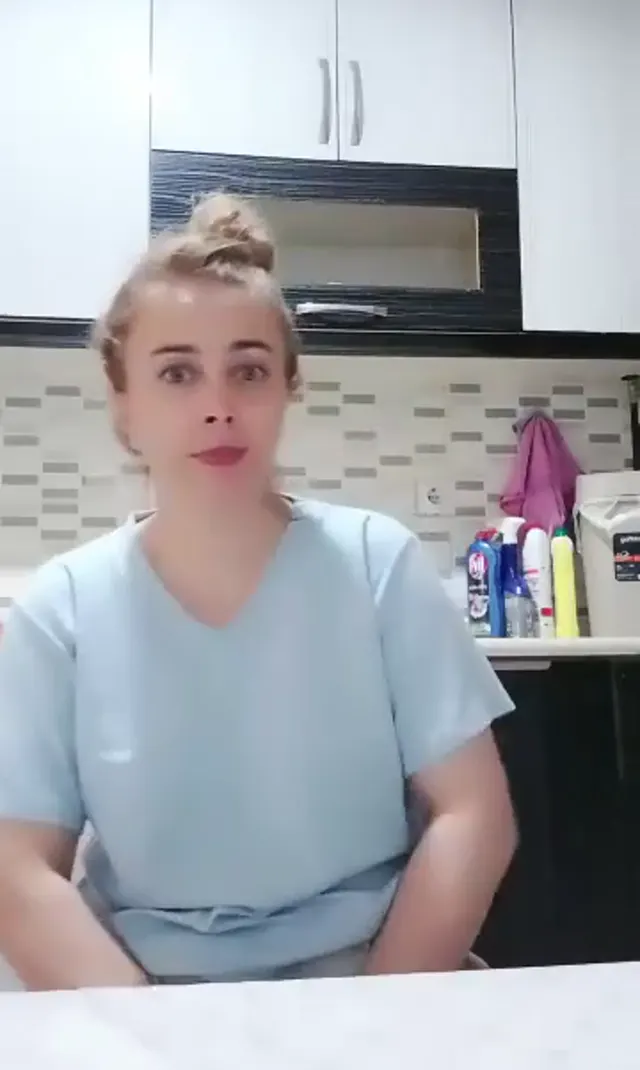 Tango Bal ifşa Ev kadını meme avuçladı — Canlı Yayınlar · sahne 1
