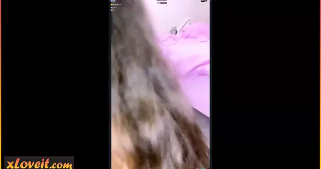 Canlı Sakso Deniz Ece emcükelyip ağzına boşalttı — Deniz — Mobil Porno · sahne 2