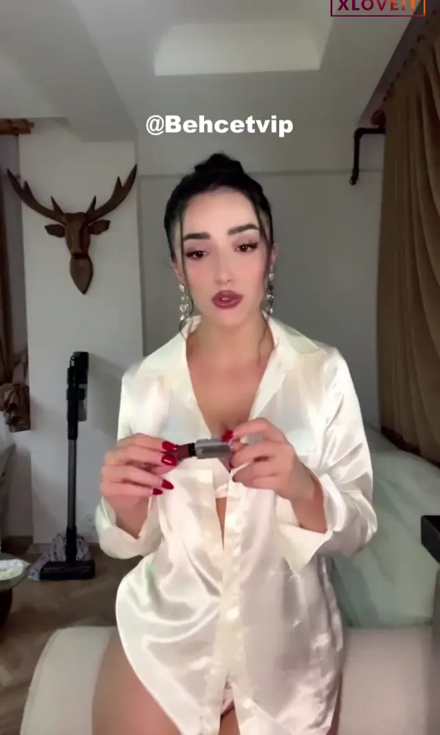 Tango Derin ifşa Sexy piliçin yayınını seyret — Canlı Yayınlar · sahne 3