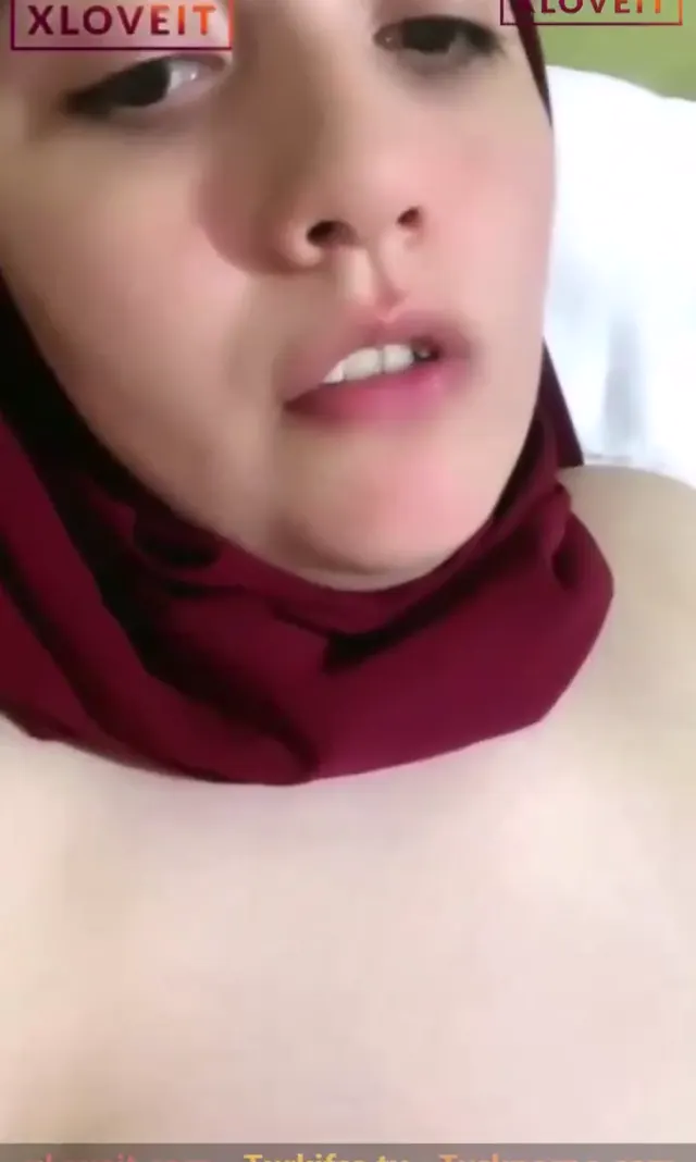 Türbanlı Donat Porno Amını yalattırıp sakso çekti — Türbanlı Donat — Amatör Porno · sahne 2