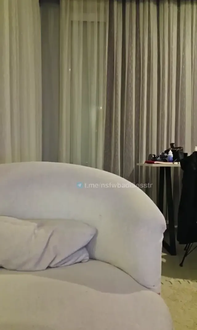 Tango Gece ifşa Çekici seksi kadının yayın videosu — Tango Gece — Canlı Yayınlar · sahne 1