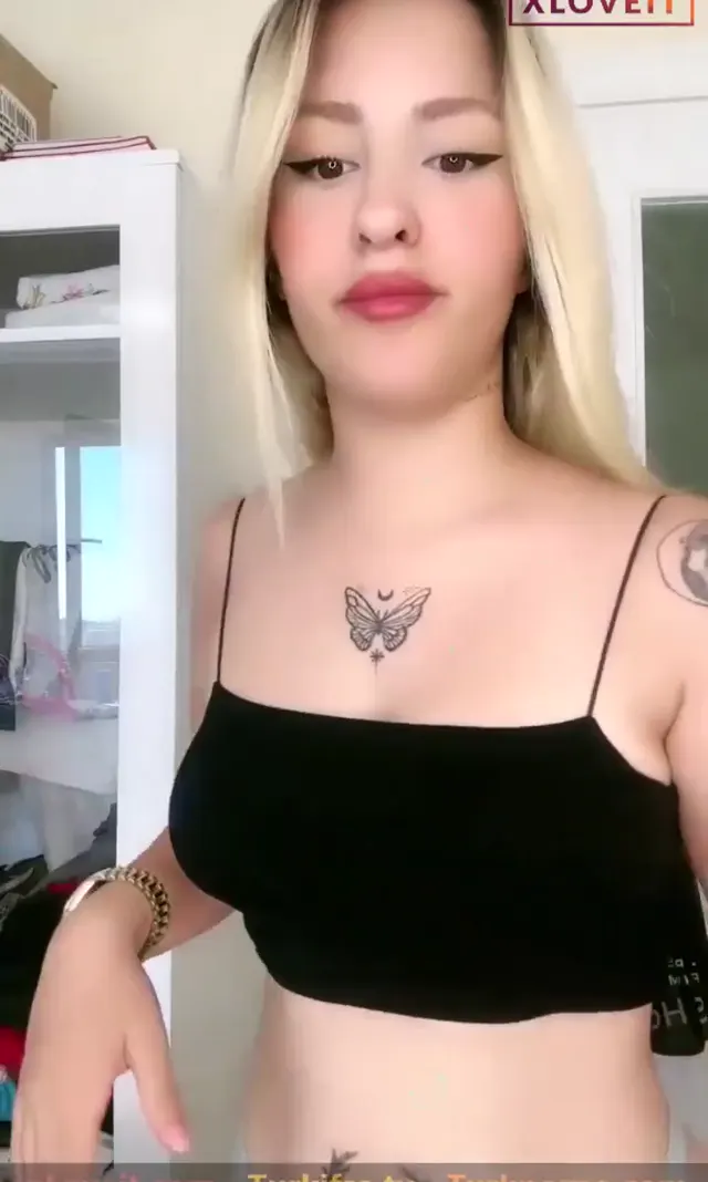 Tango Ilgın ifşa Fennaaa hatundan göt show seyret — Tango Ilgın — Canlı Yayınlar · sahne 3