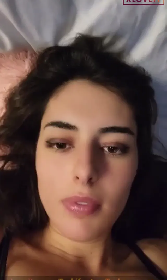 Tango Laris ifşa Güzel kızın 1 buçuk saatlik yayını — Canlı Yayınlar · sahne 3