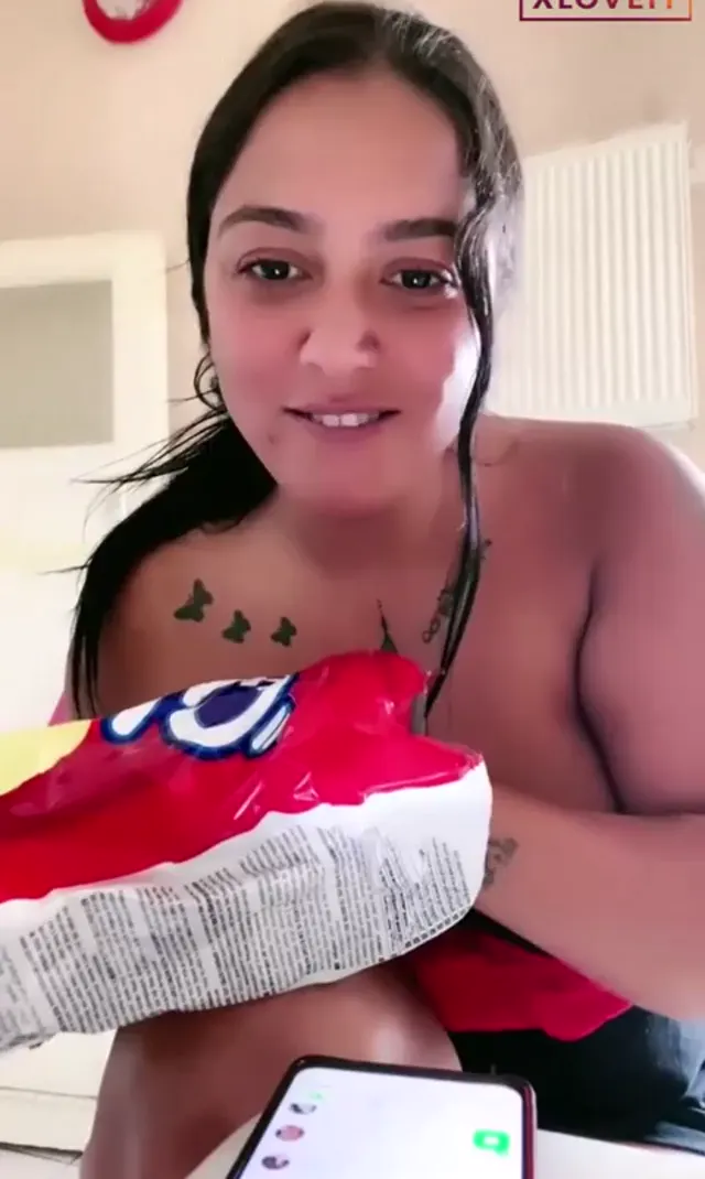 Tango Nihan ifşa Balıketli kızdan nude yayın — Canlı Yayınlar · sahne 3