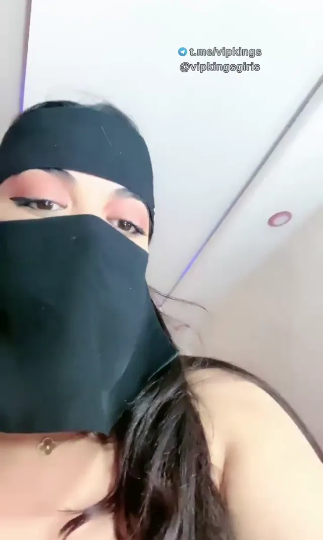 Tango Non ifşa Suriyeli kadından nude yayın — Canlı Yayınlar · sahne 1