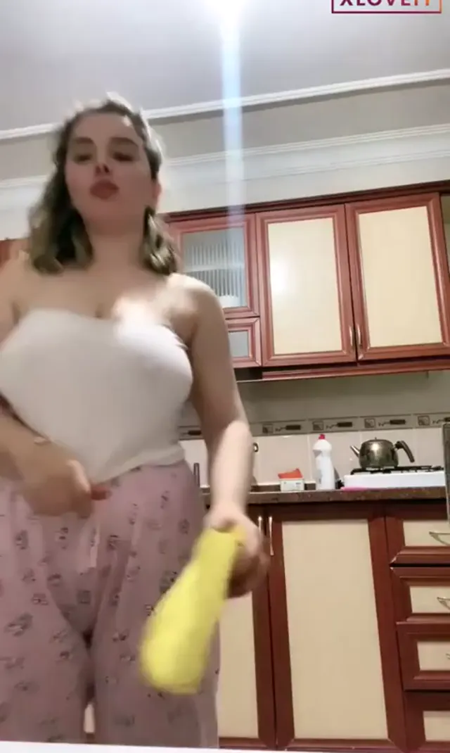 Tango Nur ifşa Pijamalı danslı canlı yayını — Tango Nur — Canlı Yayınlar · sahne 1