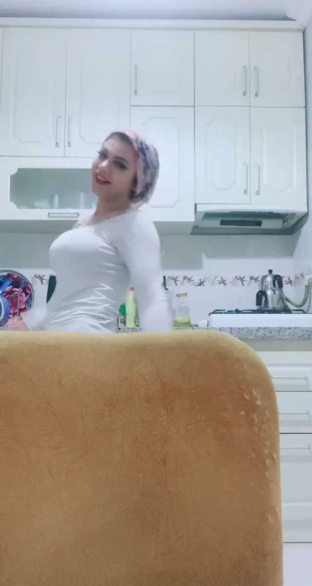 Tango Ponçik Özlem ifşa Türbanlı yayın video Vol 4 — Ponçik Özlem — Canlı Yayınlar · sahne 3