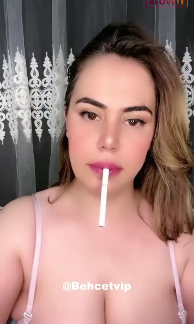 Tango Suna ifşa Büyük memeli gacının yayın videosu — Canlı Yayınlar · sahne 2