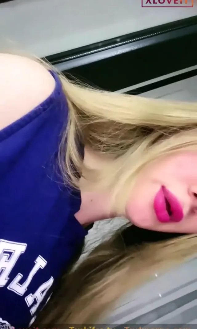 Tango Victoria ifşa Türk hatundan nude yayın — Canlı Yayınlar · sahne 3