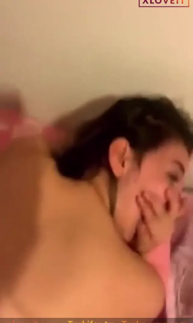 Canlı Seks Yaprak Toprak dalgayı yalayıp içine aldı — Yaprak Toprak — Amatör Porno · sahne 3