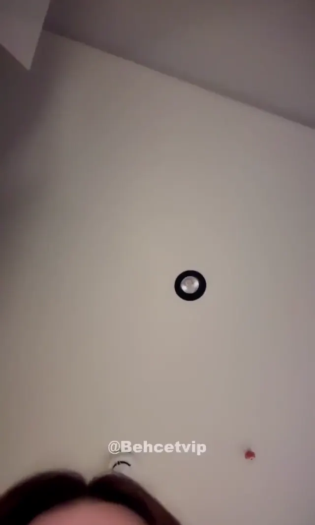 Tango Yeahmur ifşa Memeleriyle dildoyu sıvazladı — Canlı Yayınlar · sahne 1