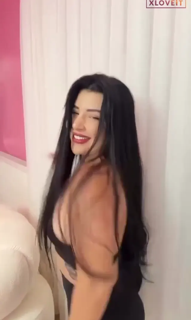 Tiktok Gözde Akgün ifşa karışık videoları — Gözde Akgün — Türk ifşa · sahne 1