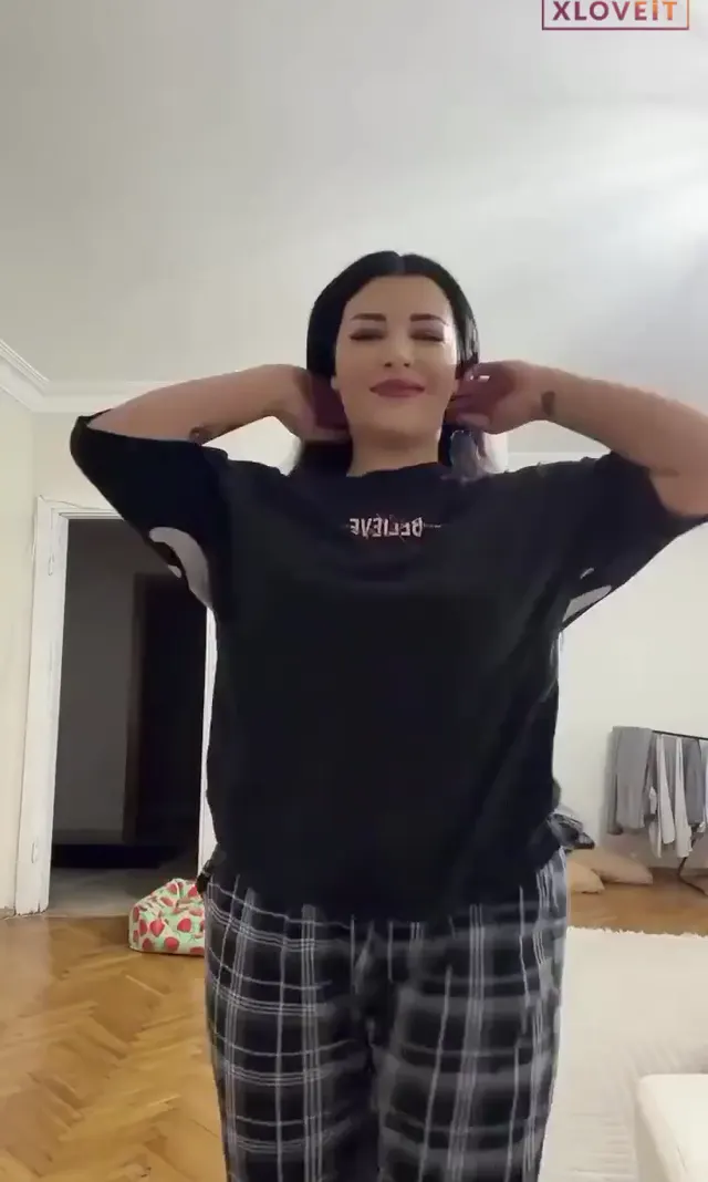 Tiktok Gözde Akgün ifşa karışık videoları — Gözde Akgün — Türk ifşa · sahne 3