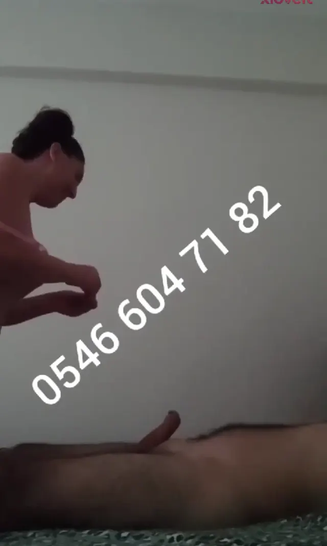 Türbanlı Ayfer — Türbanlı Ayfer kucakta amını siktirdi · sahne 1