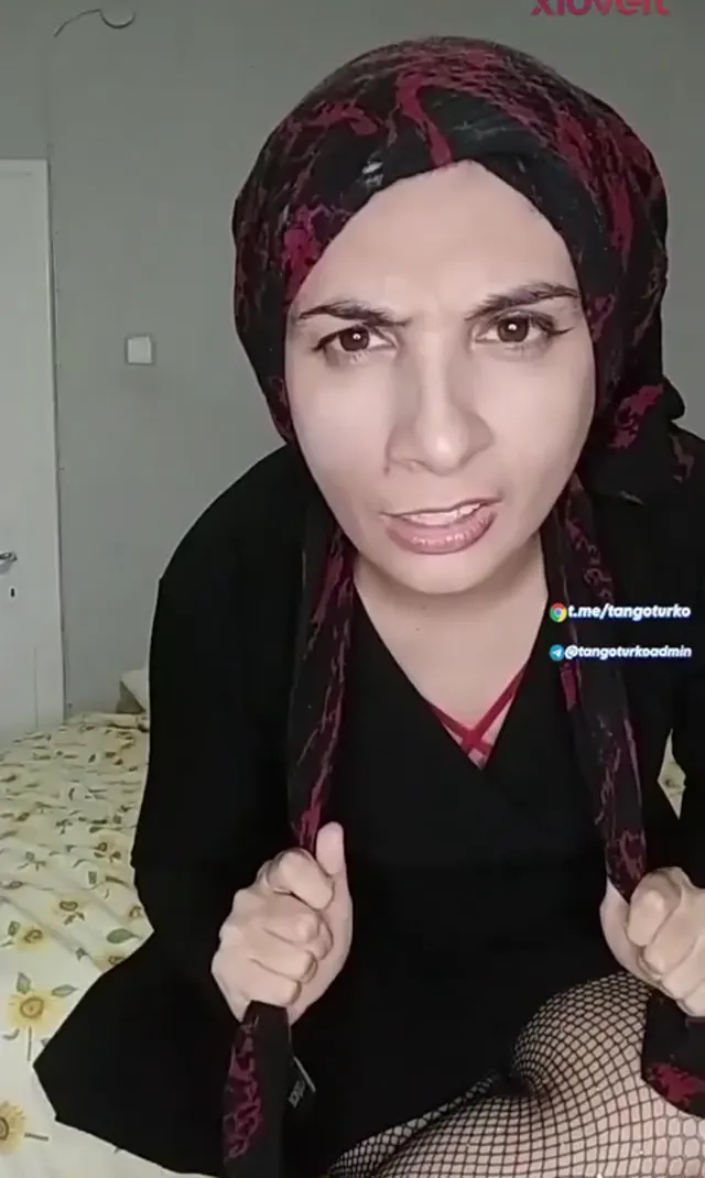 Türbanlı ifşa Dul Berivan herşeyini gösterdi — Canlı Yayınlar · sahne 3