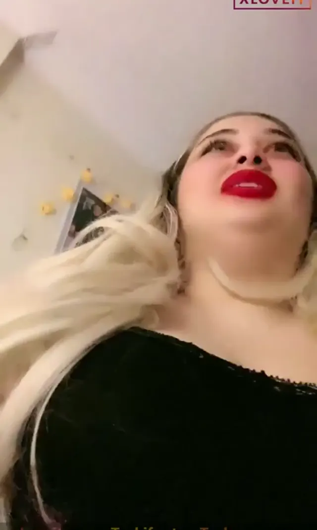 Kasiyer — Türbanlı Kasiyer ifşa Canlı yayın videosu seyret · sahne 2