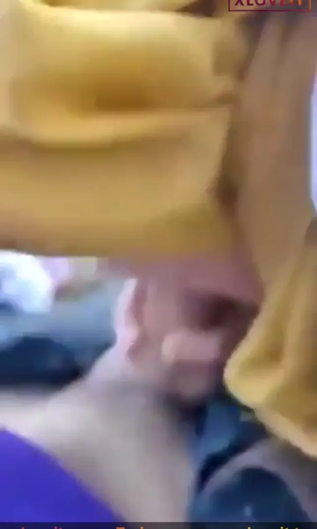 Türbanlı porno Açık havada sakso çekti — Amatör Porno · sahne 2
