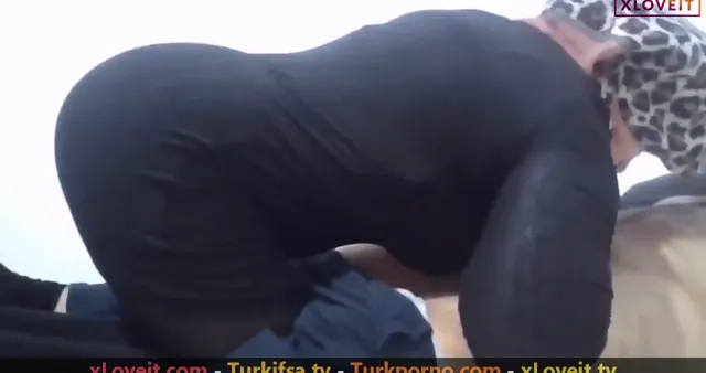 Türbanlı sakso seks izle Olgun çift — Amatör Porno · sahne 1