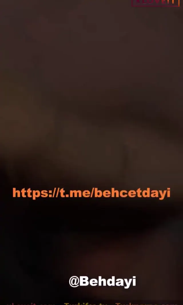 Türk Gangbang Azra hanım 4 erkeğğin arasında kaldı — Konulu Porno · sahne 1
