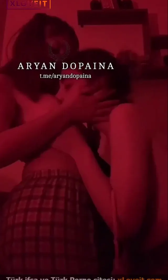 Türk Lezbiyen ifşa hunharca yiyişiyorlar — Amatör Porno · sahne 1