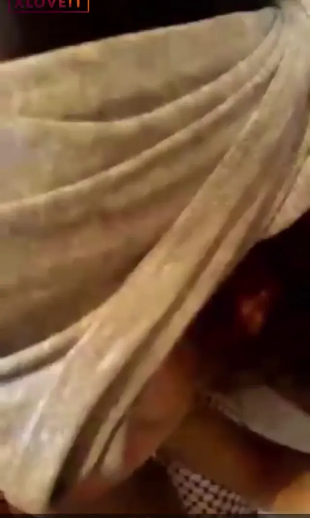 Türk Porno Kızı Çatının direğine bağlayıp ağzına verdi — Amatör Porno · sahne 3