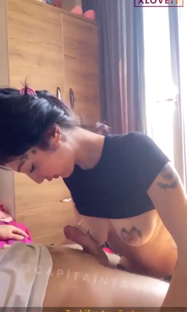 HD Sakso Yasmin büyük yarraklı müşterisine sakso çekti — Tango Yasmin — Konulu Porno · sahne 3