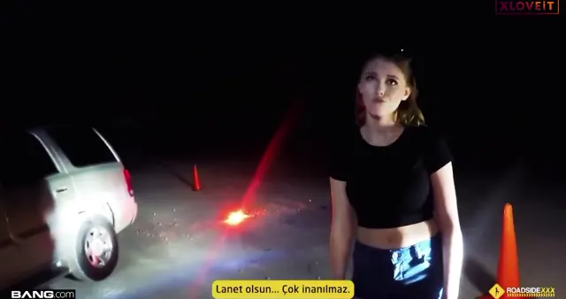 Lastik Yolun Kenarında Patladı – Altyazılı Porno — XXX · sahne 1