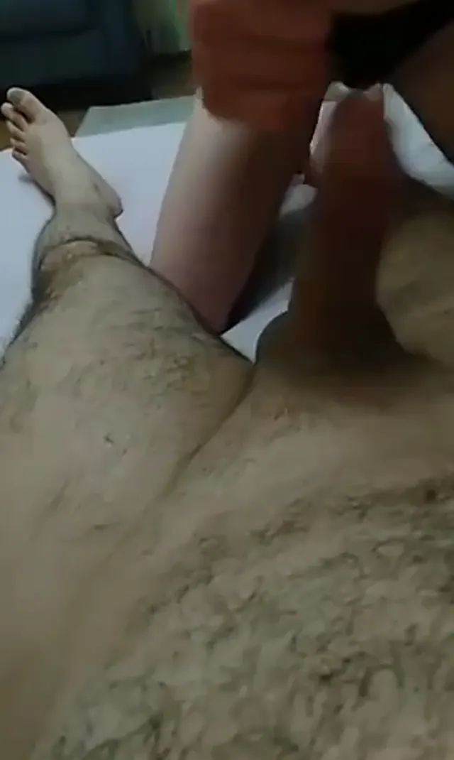 Canlı Porno Ay Işığı ağzına aldıktan sonra kucakta kendini siktirdi — Amatör Porno · sahne 1