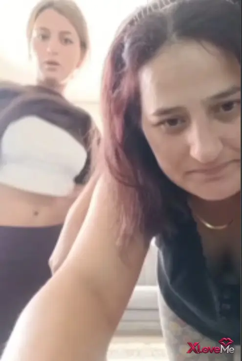 Anne Kız öpüşme ifşa vay anasını