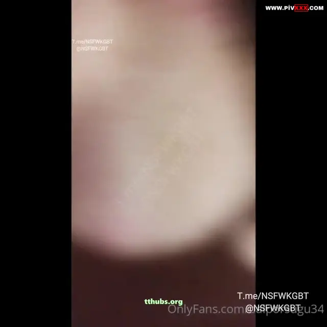 Bal Porsuğunu Yalvartarak Sertçe Sikiyor Büyük Yarakla - Porno Video