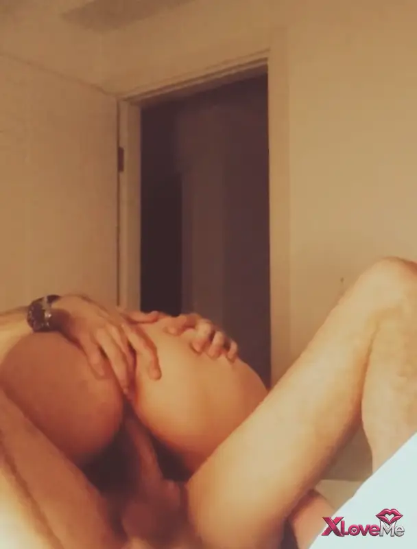Mobil Porno — Bedava Porno Milf hatunu kucakta doyurdu