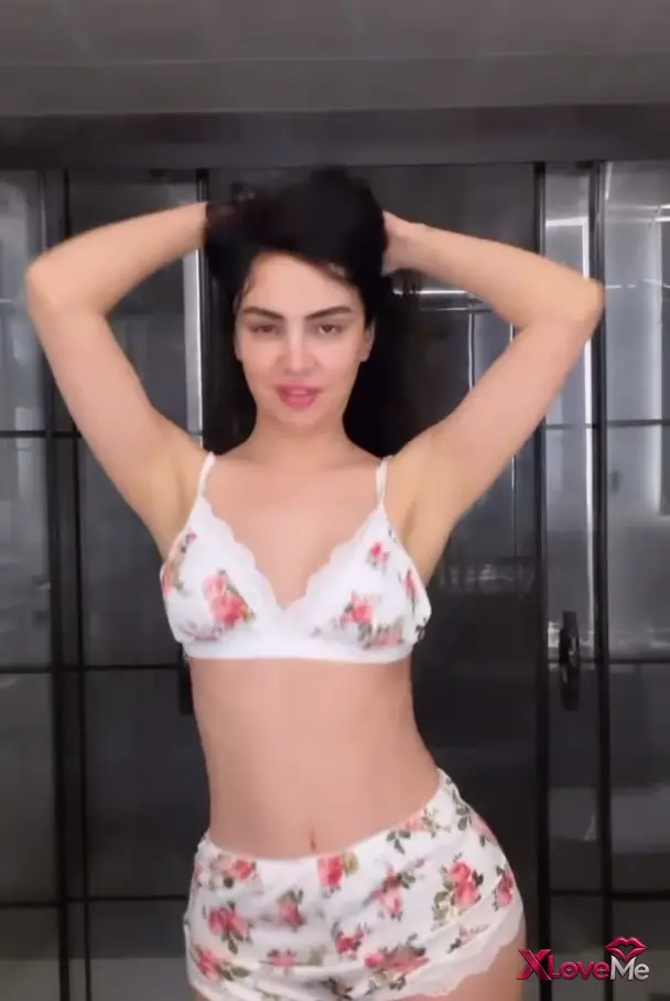 Türk İfşa Twitter — Ece Ronay ifşa Fenomen milf hatundan videolar